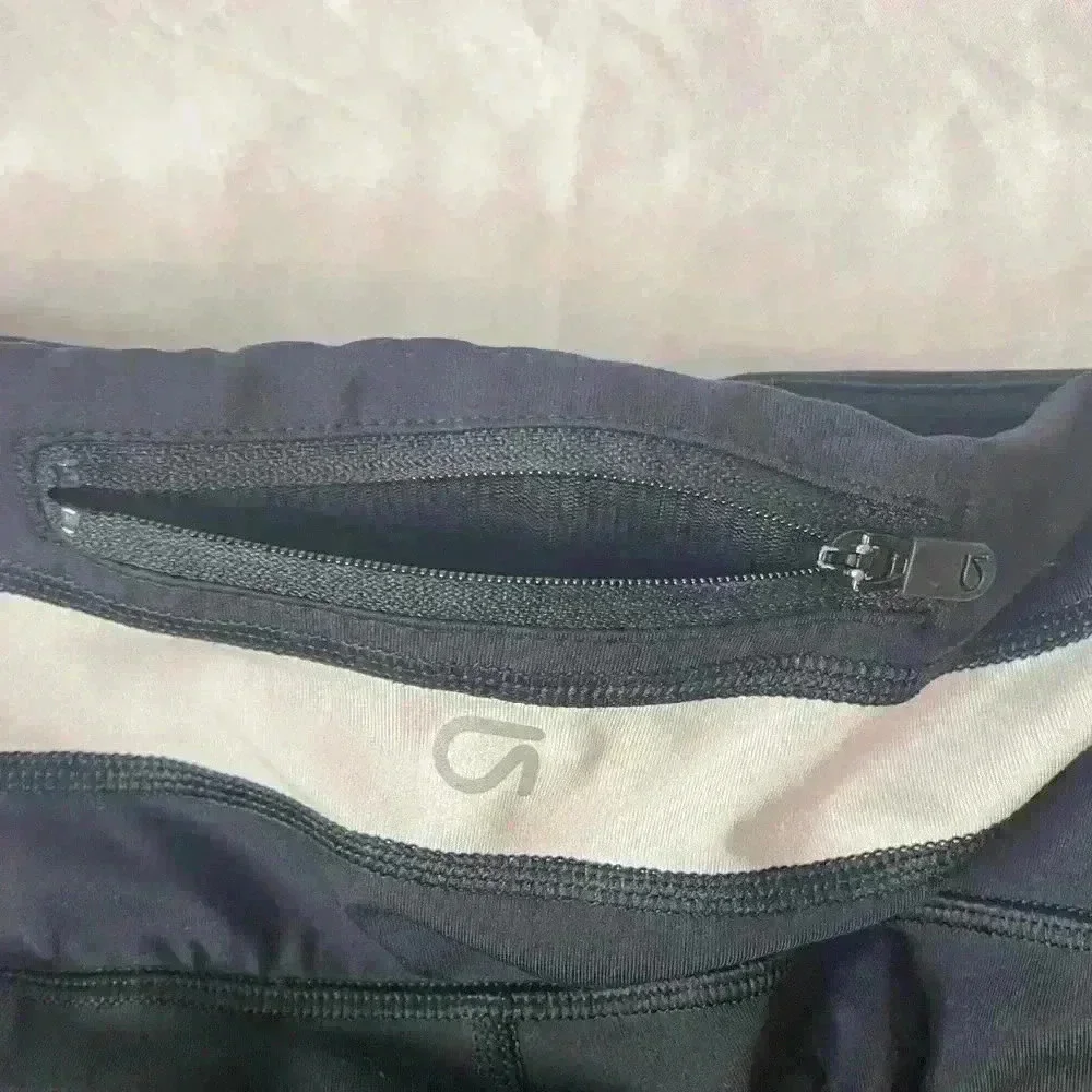 GapFit Women’s Sculpt Compression Leggings Size XS Black Beige White - Picture 2 of 6